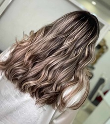 آرایشگاه زنانه ساناز بردبار بندرعباس