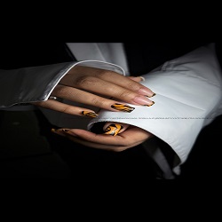 بهترین کاشت ناخن بندرعباس