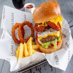 فست فود بیگ باس قشم